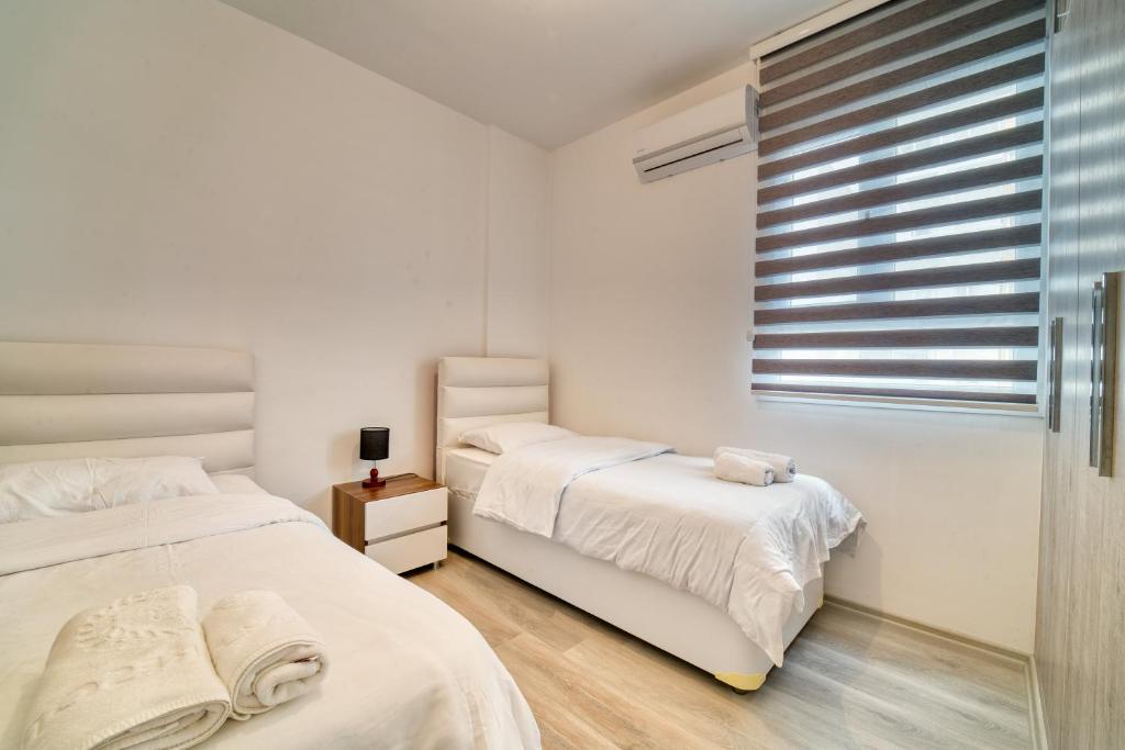 Karpaz ve Dipkarpaz bolgesine yakin 2+1 daire ilani